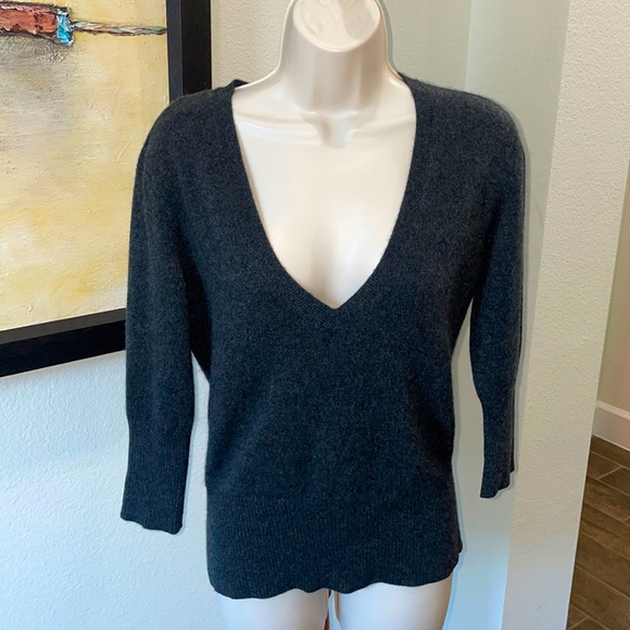 PENGUINE  by munsingeare CASHMERE SWEATER IN GREY..size L but runs small - Picture 1 of 12